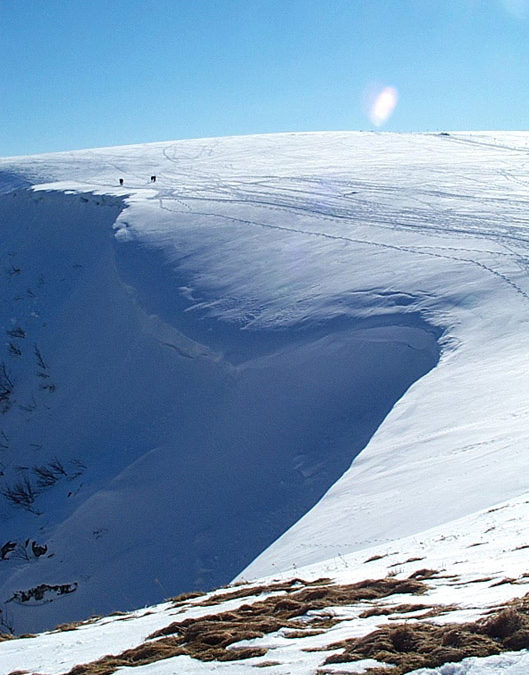 Neige, avalanches et corniches